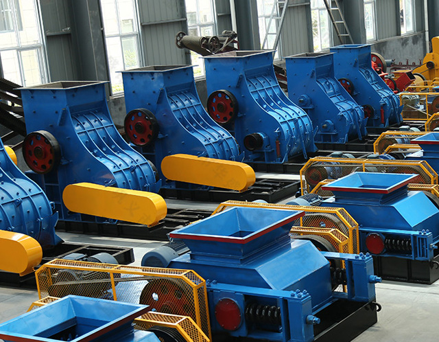 鋼渣破碎實現(xiàn)3mm下細料選哪種粉碎機？